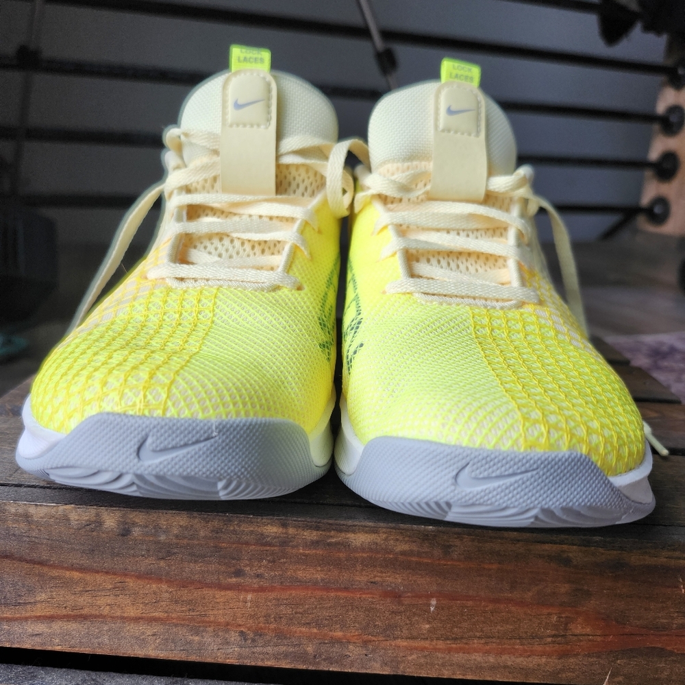 Women's "Nike Metcon 8" Bright Yellow and Gray Training Shoe Size 9 - Picture 7 of 9